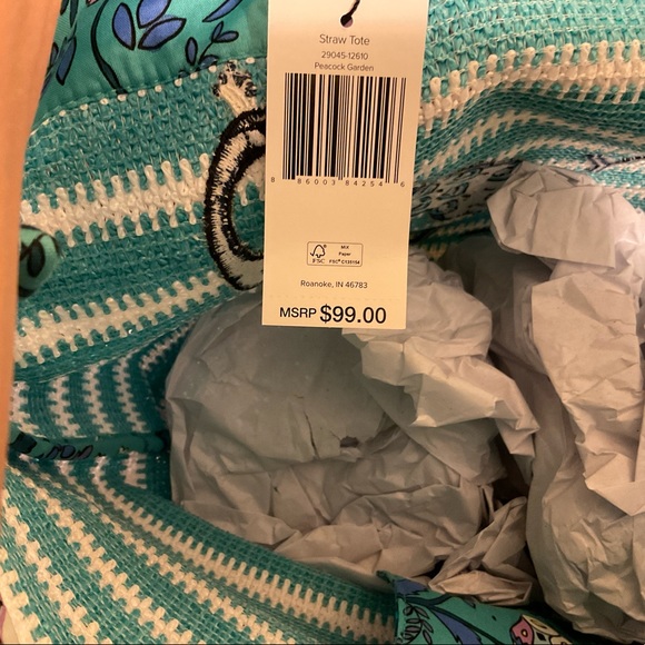 VERA BRADLEY BEACH TOTE! BRAND NEW WITH TAGS!!!!! - Picture 7 of 8
